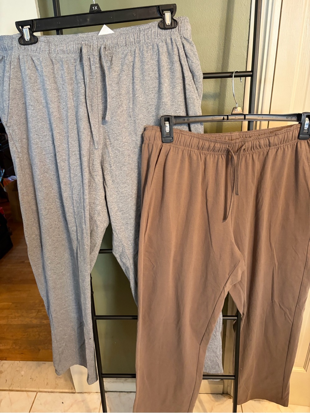 Banana Republic Gray & Brown Drawstring Joggers lot